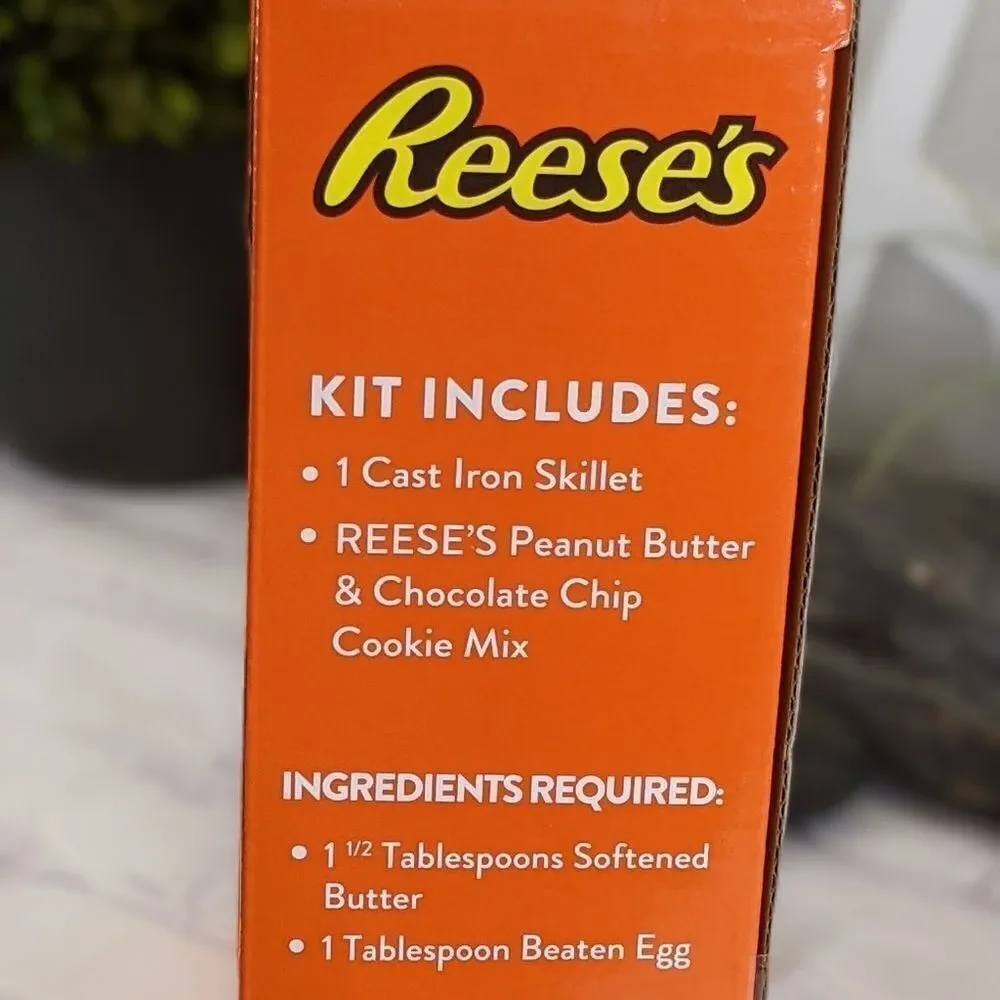 Cast Iron Skillet Reese's Chips Cookie Baking Pan (Cookie Mix Not Included)